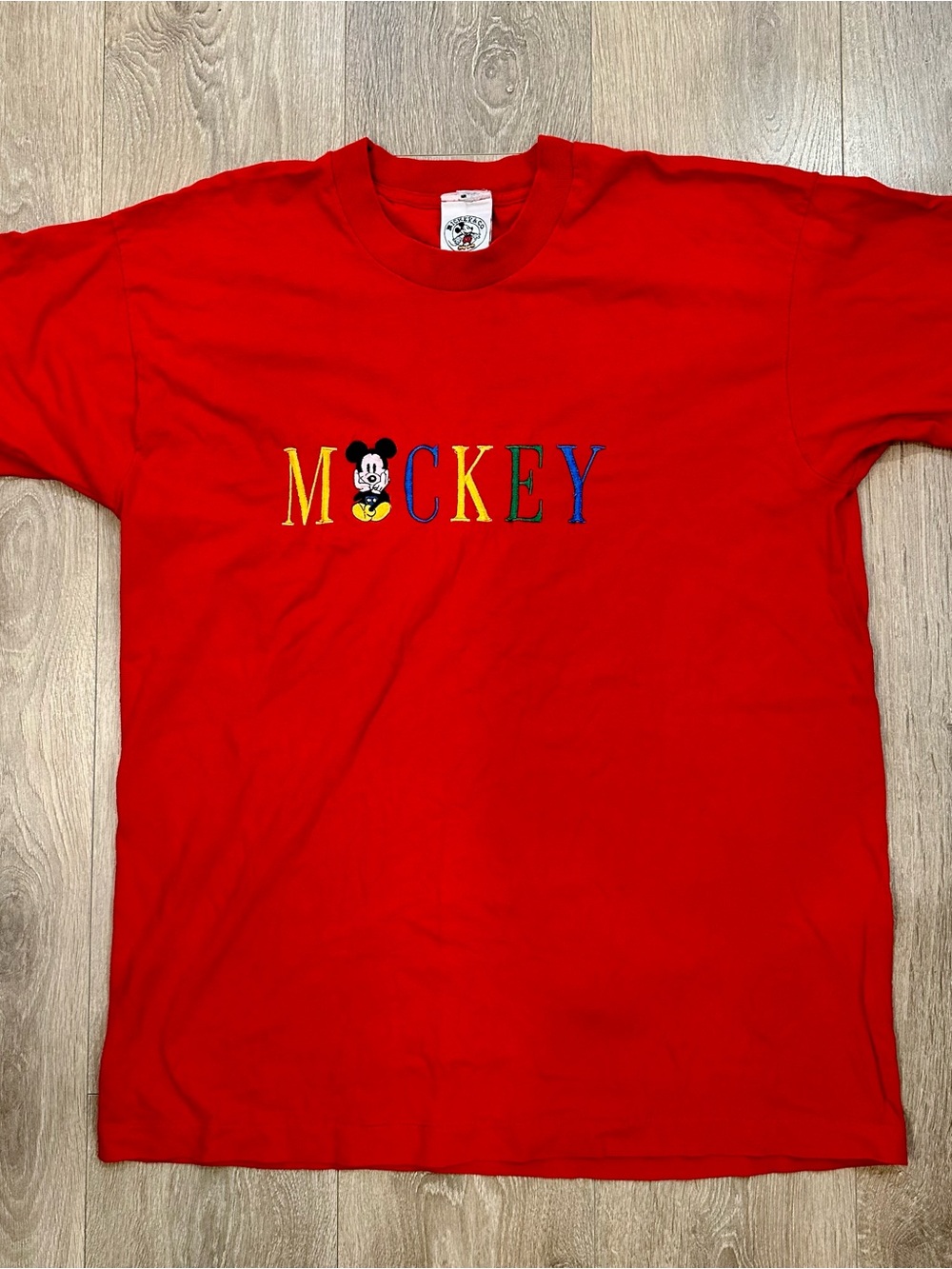 Vintage Mickey & Co Disney Embroidered Red Short-Sleeve Tee Single Stitch Mens L